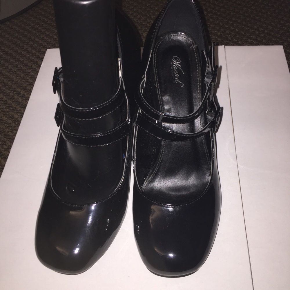 ⏬⏬Final Price ⏬⏬Patent Mary Jane heels
